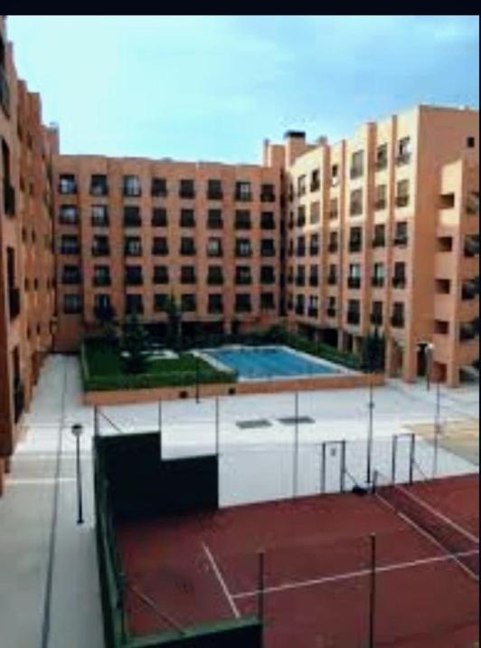 En Madrid, A Unos Minutos Del Aeropuerto Airport Barajas, Plenilunio, Estadio De Futbol Metropolitano, Feria De Madrid, Clinica Navarra Exterior photo